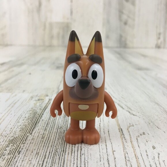 Bluey Friend PRETZEL Chihuahua Brown Dog Friend Replacement Figure Blue NEW - Picture 1 of 7
